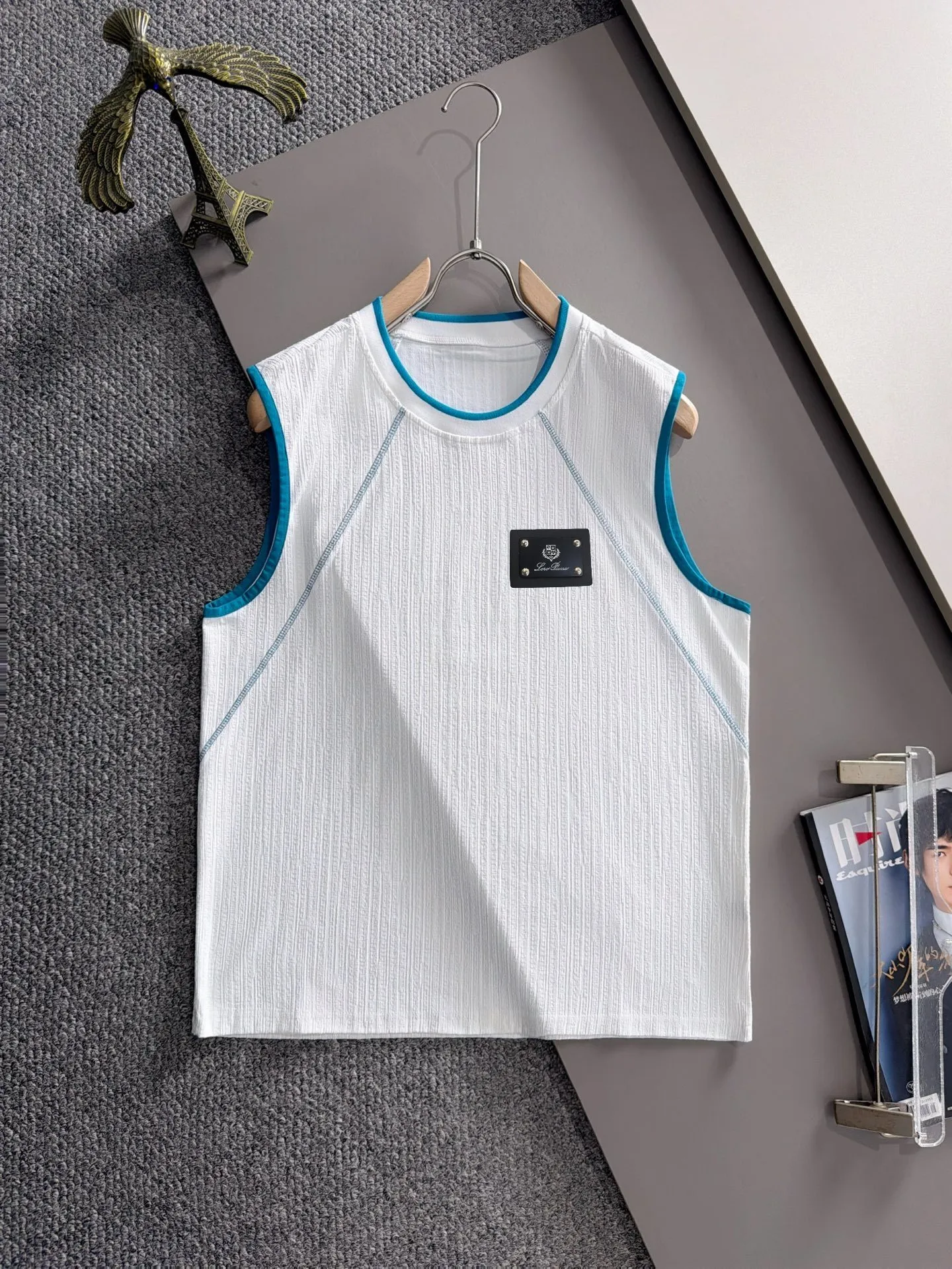 LP 2036 New Arrival summer casual suit, with exquisite and high-end details, full of high-end feeling. Complete with three standards, customized Premium liquid ammonia cotton fabric, the upper body is crisp and stylish, comfortable and not tight. The clean and neat tailoring is full of urban style. You will feel good when you wear it. It is the first choice for Premium fashionistas. The upper body effect is super good! Sizes:M-3XL